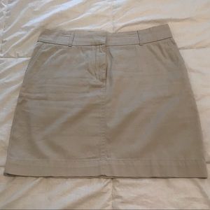 Vineyard Vines Khaki Skirt, Size 10